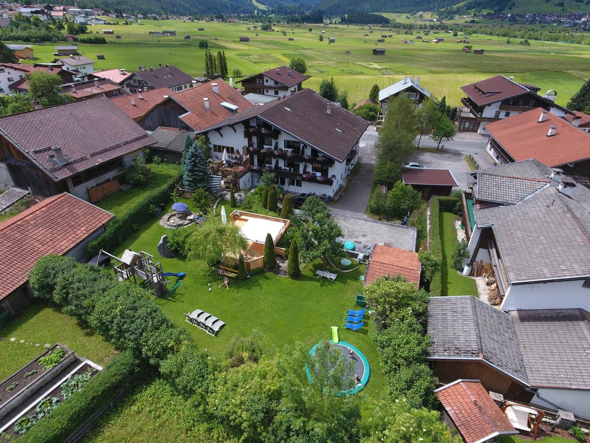 Haus Alpengluehen Apartment Ервалд Екстериор снимка